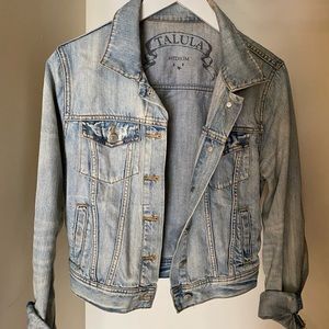 Aritzia Talula light wash Jean jacket size medium